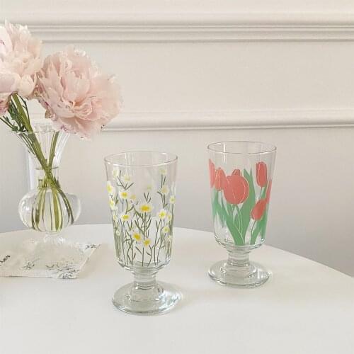 4Styles Classical Love Carrying 280ml Wine Glass Cup Gold Short Foot Cup Chrysanthemum Plants Whiskey Vodka Taste Glass Set