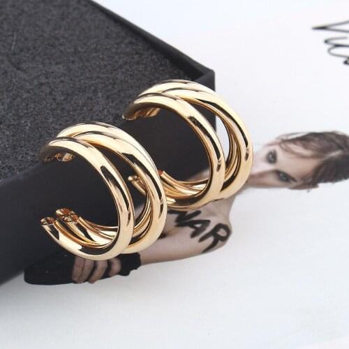 Trendy Fashion Metal Elegant Hoop Earring Woman 2020 New Vintage Gold Color Cheap Statement Earrings Accessories