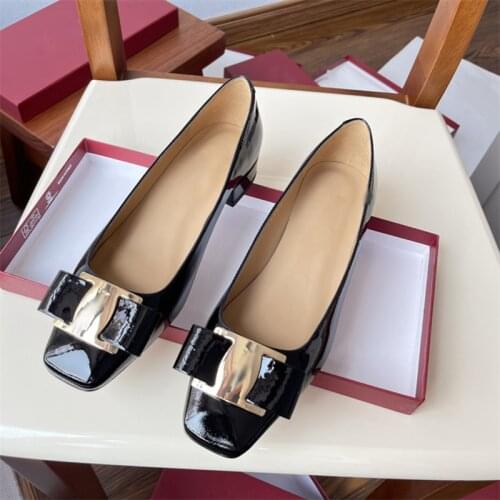 2021 Fashion Gold Metal Pumps Shoes Women Autumn Designer Runway Square Toe Shallow Heels Shoes Lady Party Pumps Sandals Shoes