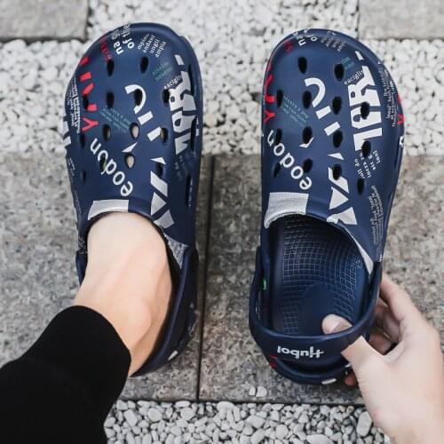 2021 Summer Mens Slippers Slip-On Garden Shoes Breathable Sandals Male Beach Water Shoes Flip-Flops Quick Dry Slides TUX380