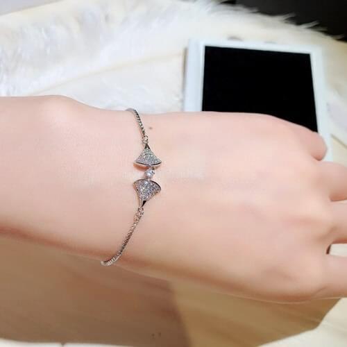 New Korea Fan-shaped Charm Bracelets For Women Bracelets Trend Super Flash Rhinestone Bracelets Fashion Jewelry Female