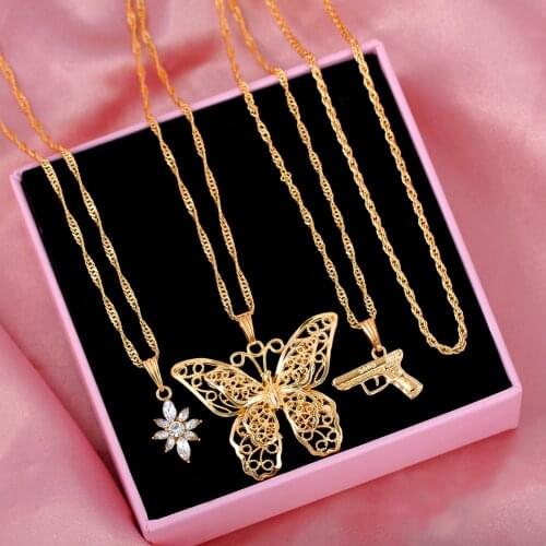 Caraquet Hollow Butterfly Crystal Flower Pendants Necklace for Women Multilayer Metal Pistol Twisted Rope Chain Necklace Jewelry