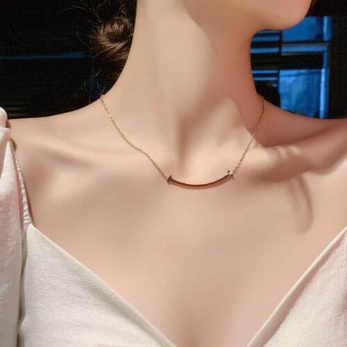 Fashion Jewelry Metal Clavicle Smile Necklace For Ladies Simple Chain Short Necklace Popular Accessories Necklaces