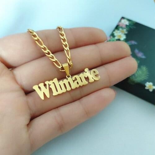 Personalizado Name Necklace Stainless Steel Jewelry Woman Custom Letter Romantico Pendant Gold Plated Figaro Chain Necklace