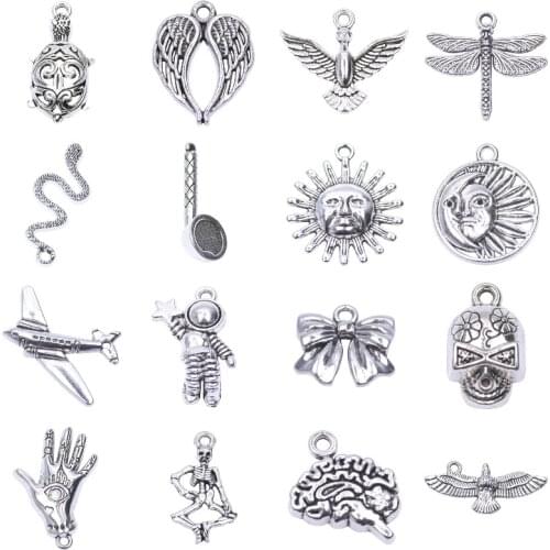 15Pcs/Lot Trendy Airplane Moon Sun Snake Charms Skull Astronaut Pendant For Women Necklaces Decoration Jewelry Accessories