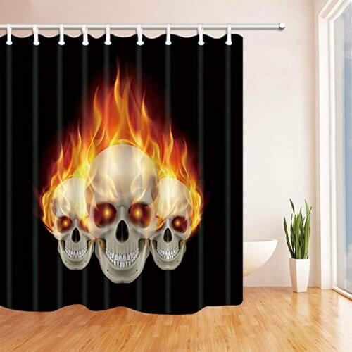Shower curtain with skull and fire motif, made of hard-wearing fabric, mold-resistant, bathroom accessories, creative
