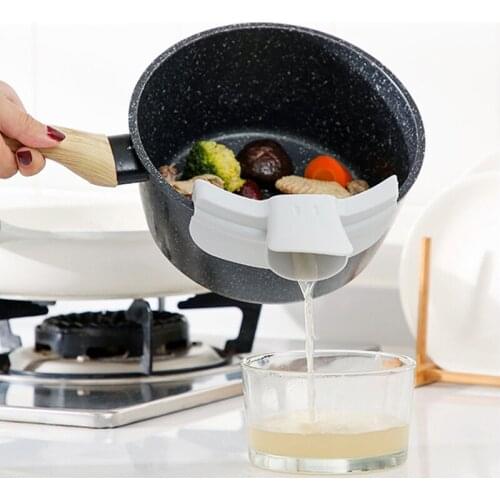 1/2 PCS Plastic Anti-spill Drain Pans Round Rim Deflector Nozzle Funnel Soup Diversion Duck Mouth Cooking Tools Kitchen Gadgets