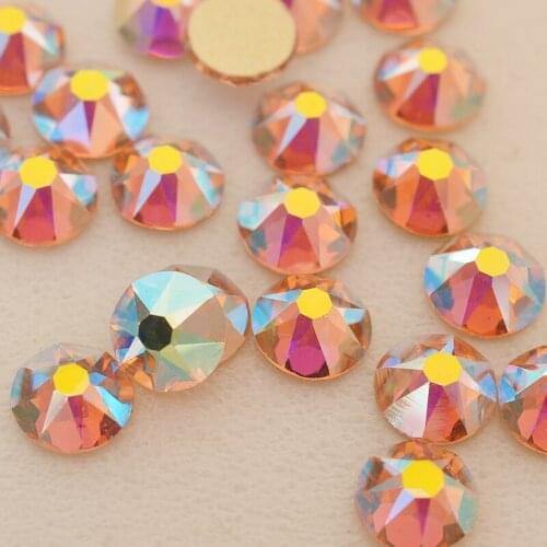 Flat Back Rhinestone 2088 Crystal Strass 16 Cut Face Crystals Light Peach AB ss20 4.6-4.8mm Gold Back Nail Art Rhinestones