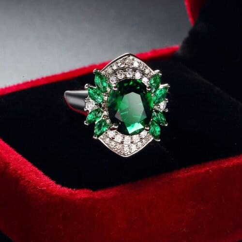 Personality Vintage 925 Silver Ring Jewelry for Women green Emerald Zircon Gemstone Rings Ornament Wedding Party Wholesale