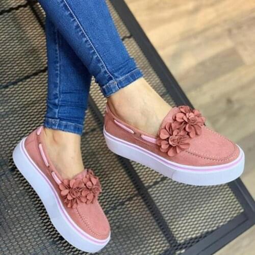Fashion 2021 Women Flat Shoes Platform Sneakers Slip On Suede Ladies Loafers Casual Floral Shoes Women Shoes Wholesale