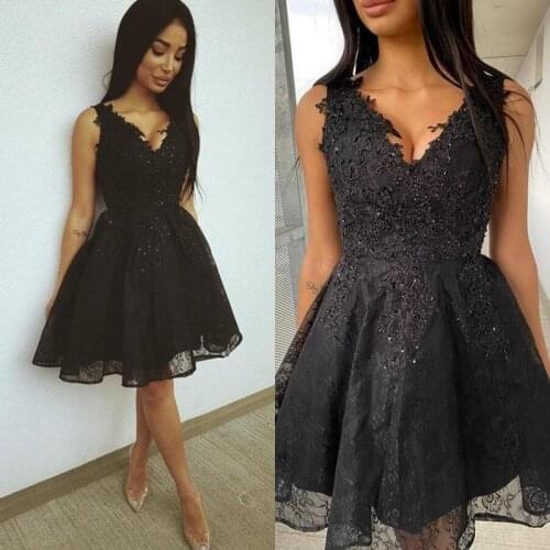 Chic V Neck Sleeveless A Line Short Prom Dresses Tulle Lace Applique Knee Length Black Cocktail Party Dresses