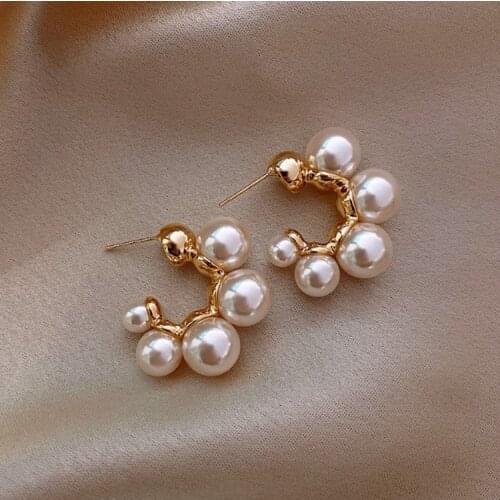 Elegant Celebrity Metal Korean Pearl Earrings For Woman Fashion Jewelry 2021 New Luxury Wedding Party Girls Unusual Earrings