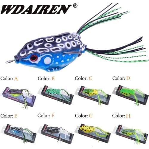 8pcs/lot Topwate frogs Fishing Lure Set Rubber Soft Fishing Lures Bass Bait spoon Lures carp Snakehead fishing tackle
