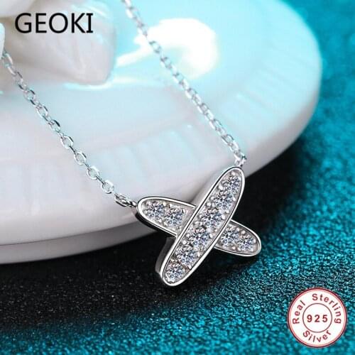 Geoki Passed Diamond Test 0.28 CT Perfect Cut Moissanite Cross Plant Pendant Necklace 925 Sterling Silver Cute Necklaces Jewelry
