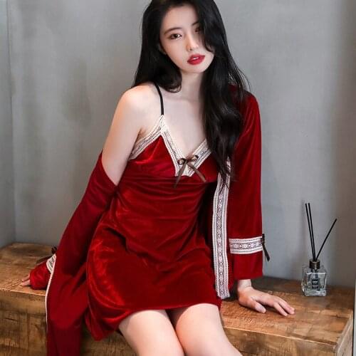 Fashion Women Winter Velour Ruffle Pajamas Set Velvet Robe Gown Set Autumn Sexy Lace Sling Women Sleepwear Pajamas Nightdress