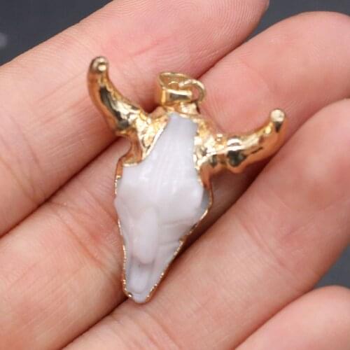 New Style Acrylic Horn Cow Head Necklaces & Pendants Charms Pendants DIY for Necklace or Jewelry Making Size 26x30mm