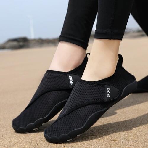 Men Women Water Shoes Quick Dry Barefoot Shoes Swimming Socks Summer Aqua Shoes Beach Yoga Sneakers Seaside Sneaker Slippers