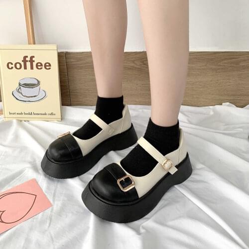 Woman Flats Round Toe Ladies Shoes Black Spring Autumn Lolita Shoes Patent Leather Women Platform Mary Janes Shoes