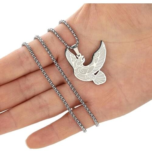 Viking Raven In Flight Stainless Steel Necklace Flying Animal Eagle Bird Animal Pet Lover Vintage Men Necklace Father Gift