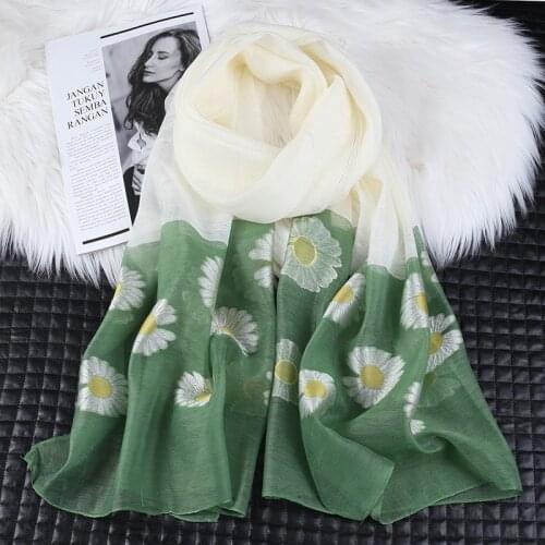 Assorted Color Matching Embroidered Scarves Daisy Embroidered Fresh Scarves Women Long Sunscreen Shawl Wholesale