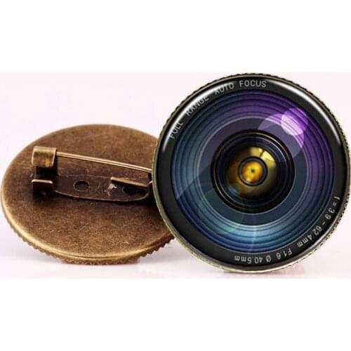 2018 Fashion Jewelry New Crystal Glass Photoapparat Camera Brooch Broche Hijab Pins Metal Broche Vintage Brooches For Men Women