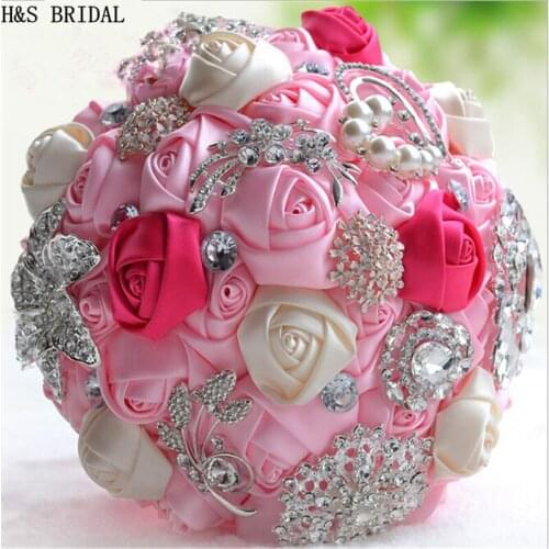 Gorgeous Wedding Flowers Bridal Bouquets Ivory Pink Artificial Wedding Bouquet Crystal Sparkle With Pearls 2017 buque de noiva