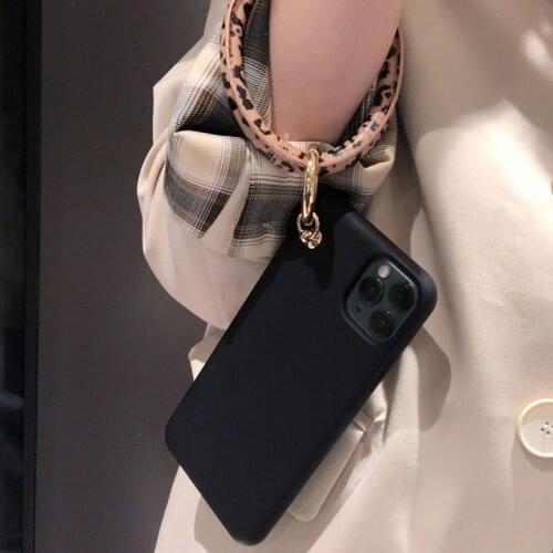 Korea Fashion Big Circle Hand Ring Holder Leopard Bracelet Soft Case Cover For iphone X XR XS 11 Pro MAX 6 6S 7 8 Plus SE 2020