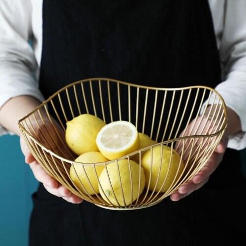 Hot Creative Irregular Desktop Fruit Basket Kitchen Iron Snacks Candy Storage Basket Fruit Plate Table Sundries Organizer