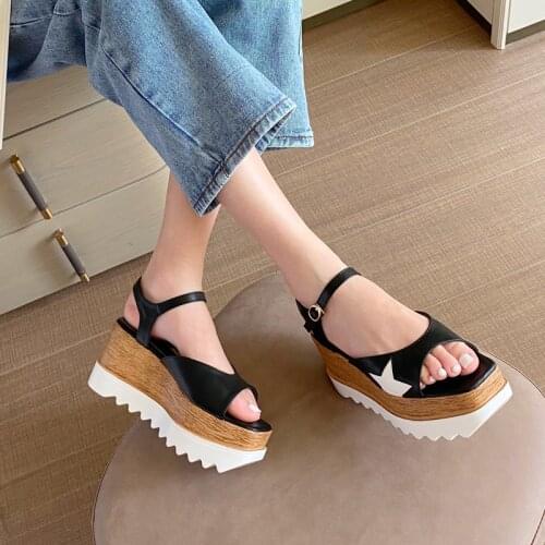 Platform sandals Women Wedges shoes fashion trendy Thick bottom Slides Summer buckle open toe shoes hollow zapatos de Mujer