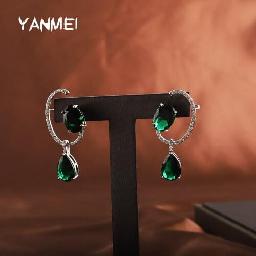 Water Drop Curve Curved Geometric Stud Earrings Elegant Shiny Green Zircon Earrings for Women Flexible Exquisite Bridal Jewelry