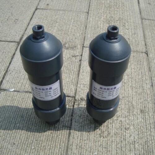 High-quality metering pump system Dedicated Plastic volumetric pulse damper Buffer tank