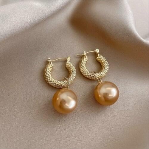 2021 New Korean Fashion Pearl Drop Earrings Contracted Senior Geometric Metal Temperament Wedding Earrings Women Vintage Jewelry