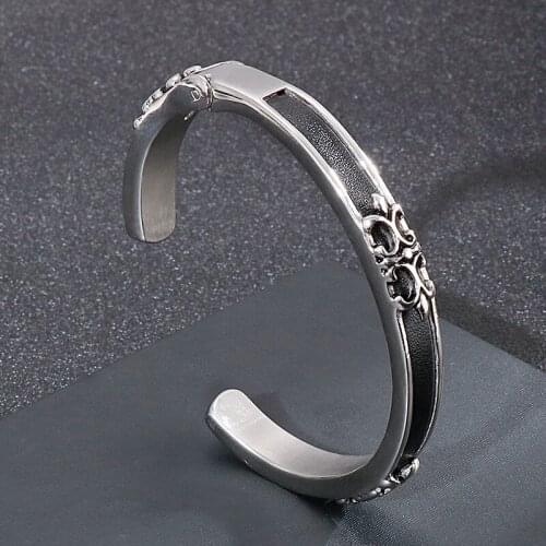 European and American punk style mens stainless steel jewelry personality crusader flower C-shaped open bracelet