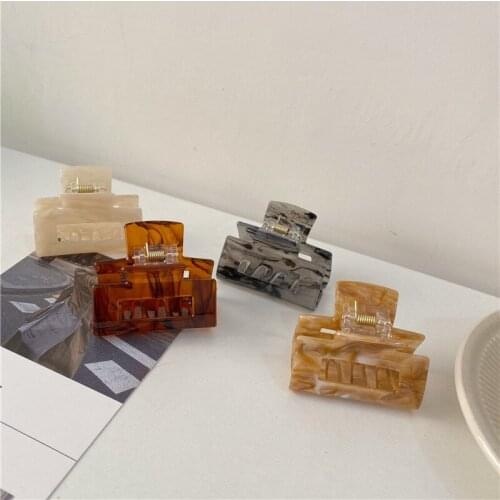 Fashionable Tortoiseshell Color Hairpin for Women Vintage Head Top Claw Acetate Geometric Hollowed Hair Clips