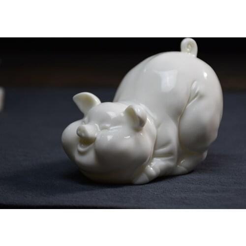 Ceramic tea pets, creative and personalized pig ornaments, can raise lucky tea sets, ornaments, tea table accessories, gadgets