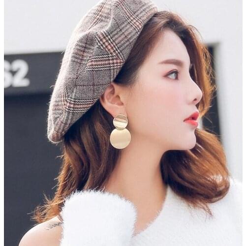 Fashion Round Earrings Shell Pendant Pendant Earrings for women Gold Geometric Earrings Punk Glamour Jewelry Earrings