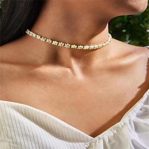 Bohemian Blue White Yellow Seed Bead Flower Choker Necklace for Women Short Collar Clavicle Chain Necklace Jewelry Accessories