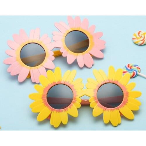 Cute Daisy Sunglasses Girls UV400 6 Color Lightweight High Quality PC Eyes Protection Fashion Flowers Edge Round Sunglasses