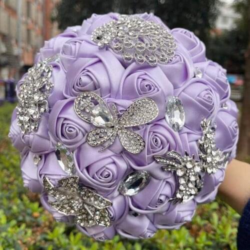 2021 Romantic Lavender Silk Rose Flowers Beaded Wedding Bouquet Rose Flowers 18*25 Rhinestones Bridal Bouquets Country Designer