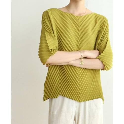 2021 summer casual tops Miyake pleated fashion loose basic t-shirt plus size ruched short-sleeved solid thin tees for woman