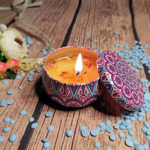 Hot Scented Candles with Flowers Tin Can Fragrance Handmade Scented Candle Natural Soy Wax Home Decoration