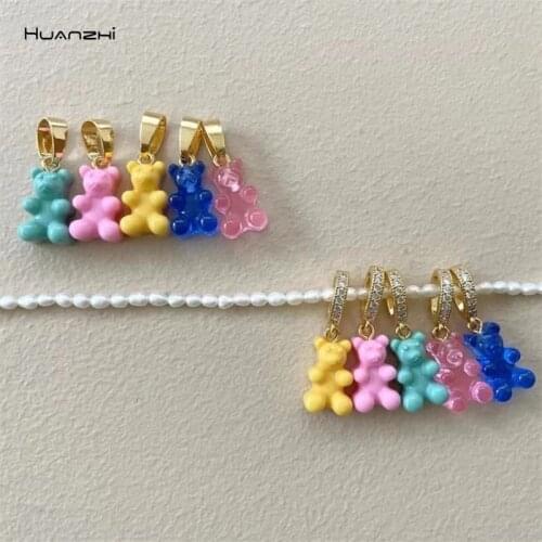 HUANZHI 2021 New Multicolor Resin Bear Pendant Zircon Crystal Pearl Chain Charm Necklace for Women Girls Trendy Party Jewelry