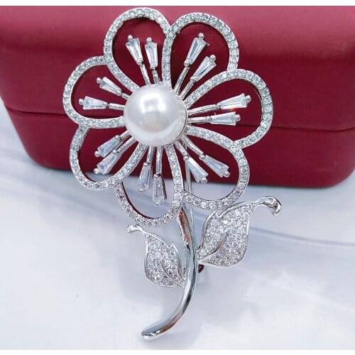 Lucky Sonny Knitted Brooches For Clothes