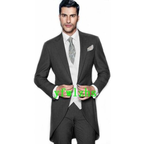 Handsome Groomsmen Peak Lapel Groom Tuxedos Wedding Dress Men Suits Blazer Prom Dinner (Jacket+Pants+Tie+Vest) A7112