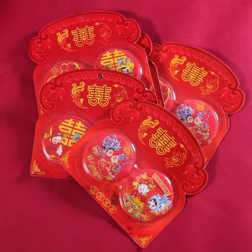 A pair of waist compression mirrors for wedding