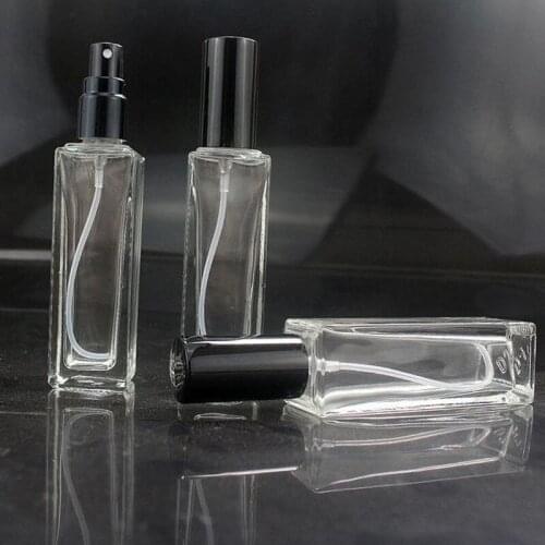 100pcs 20ml Square Glass Black Cap Spray Perfume Empty Bottle Dispensing Portable Bottle Vials F20172208