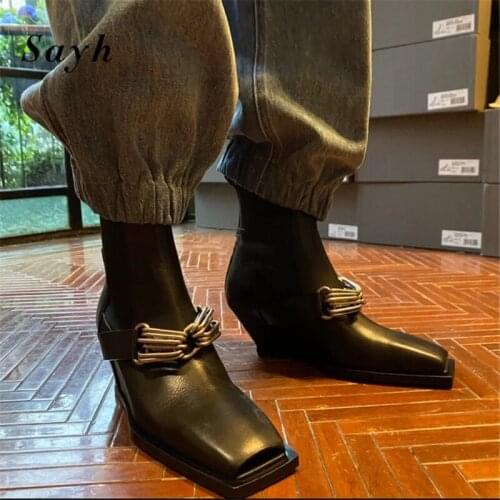 2020 New Black Genuine Leather Runway Design Genuine Leather Metal Studded Ankle Boots Thick Heel Punk Chelsea Martin Shoes