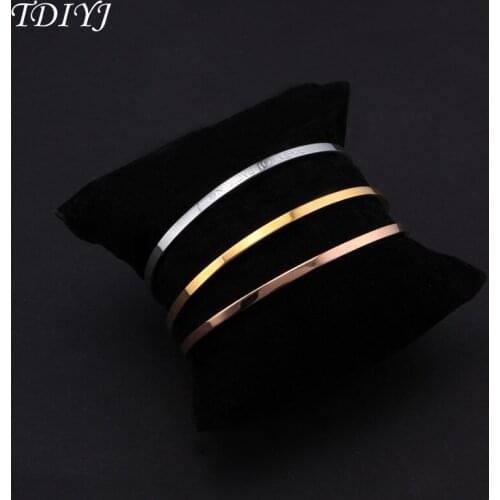 TDIYJ Deluxe Bar Bracelet Engraved Name Initial Bracelet with Infinity Heart Charms Bracelet for Women 1Pcs