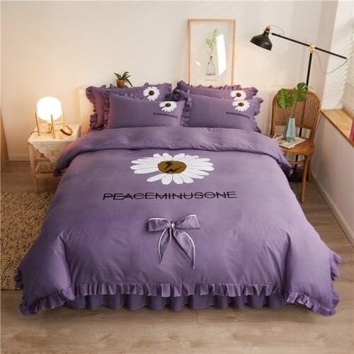 Bedding Sets Matte Thick Bed Skirt Small Daisy Bow Plant Down Duvet Cover Bed Sheet Set Winter Double Bed 4-piece Set