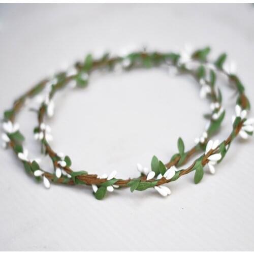 2020 10PCs New Dainty Delicate White Rose White Pip Berries Flower Crown Leaves headband Props for Baby girls and adults